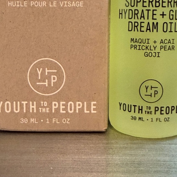 Superberry Hydrate + Glow Dream Oil — 30ml/1fl oz - Picture 3 of 5